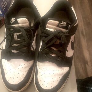Selling Nike Dunks,pandas,white and black,size 9.5